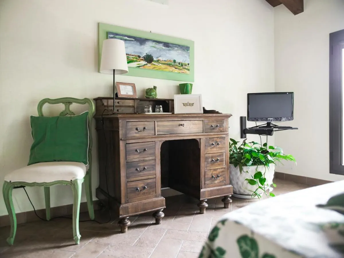 Quattrocolli B&B Quattro Castella 0*,  Italia